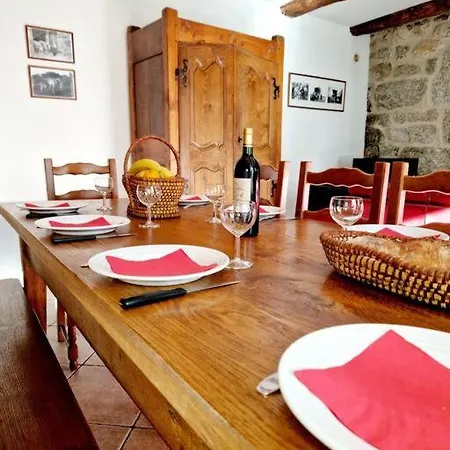Maison Paysanne, Proche Aubrac Huparlac Extérieur photo