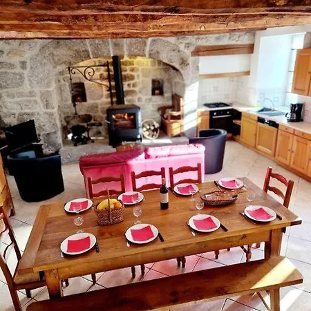 Maison Paysanne, Proche Aubrac Huparlac Extérieur photo