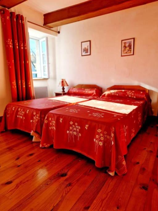 Maison Paysanne, Proche Aubrac Hébergement de vacances Huparlac